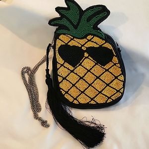 Beaded pineapple purse